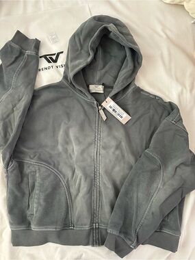 NWT Trendt Vison UNISEX Gray Zip-Up Hoodie